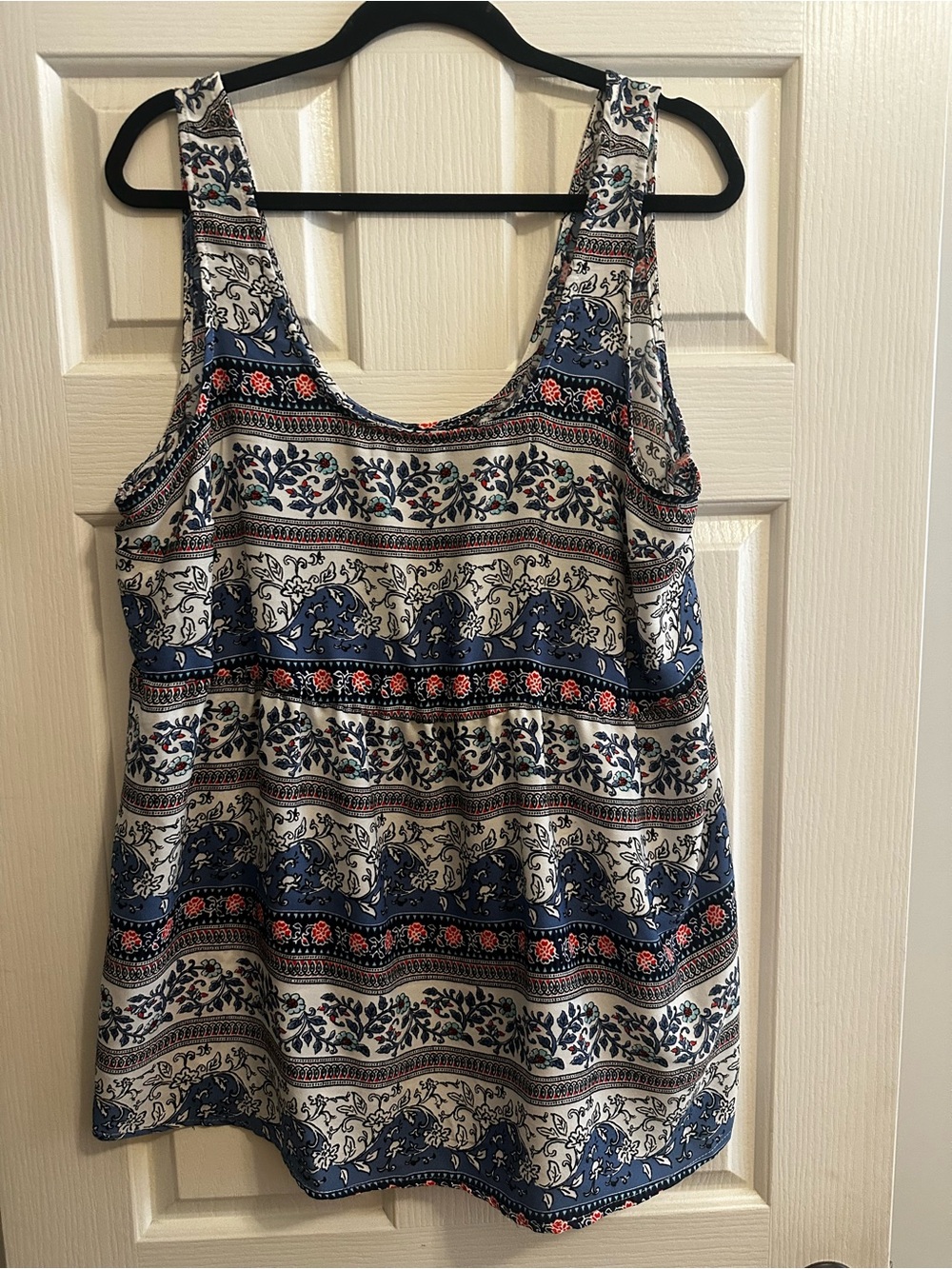 Torrid Printed Scoop Neck Tank - Size 1